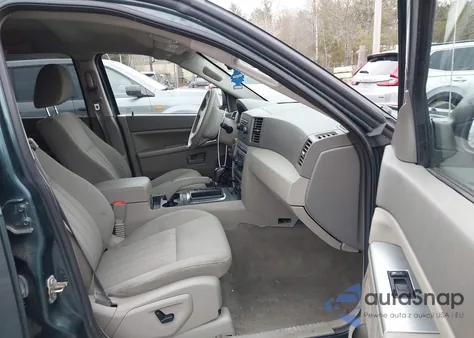 2005 Jeep Grand Cherokee Laredo из США, поврежденный, VIN 1J4GR48K25C725519